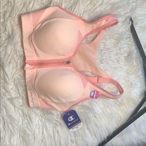 NEW! ✨Champion Motion control Bra